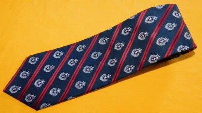 JoS A. BANCO COLECCIÓN EJECUTIVA CORBATA EXTRA LARGA MOTIVO MEDALLÓN AZUL/ROJO/BLANCO. Foto 1 de 3