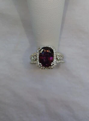 Precioso anillo de diamantes y espinela morada de 4,71 quilates. GIA Foto 1 de 4