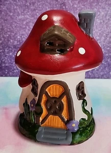 Village Mushroom House Ceramic Fairy or Gnome 4 inches tall - Picture 1 of 8