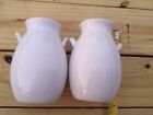 Paire de vases de poterie d'art vintage blanc double bug poignées 7 pouces argile blanche émaillée céramique