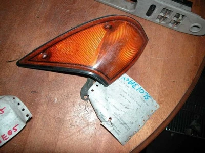 Lámpara de señalización trasera del conductor izquierdo Spectrum 1987 Foto 1 de 4
