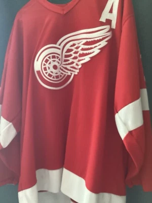Camiseta oficial Brendan Shanahan Detroit Red Wings  Foto 1 de 2