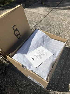 Chinelos femininos UGG Australia Tasman 9 EUA - Marrom - Imagem 1 de 3