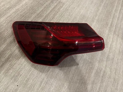 Задний левый задний фонарь Audi E-tron 2021-2023 номер детали 4KE-945-091 E - Изображение 1 из 4