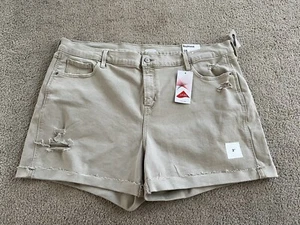 NWT old Navy Women’s 18 Khaki Lycra Boyfriend Denim Shorts - Picture 1 of 7
