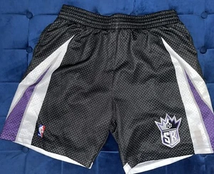 Mens Mitchell & Ness NBA Swingman Shorts Sacramento Kings 2011 - Picture 1 of 3