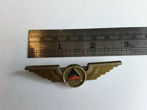Delta Airline Wing Pinback pin plastic - Picture 1 of 2
