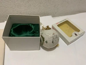 Spode China Millennium Christmas Tree 2000 Ball Ornament and Box  G14 - Picture 1 of 6