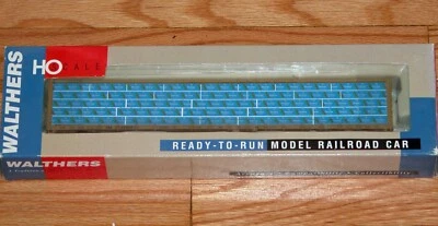 HO WALTHERS 72 CENTERBEAM FLAT CAR CANADIAN NATIONAL WITH DOMTAR LOAD CNA 623000 - Image 1 of 3