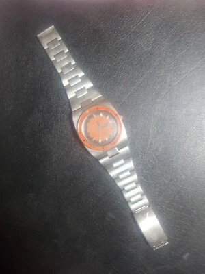 复古 Wittnauer 日期潜水员 带橙色表盘和表圈,所有 SS 盒, — 第 1/4 张图片