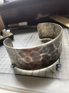 Vintage NATIVE AMERICAN STERLING HAMMERED WIDE CUFF BRACELET SIGNED J.W. - Picture 1 of 5