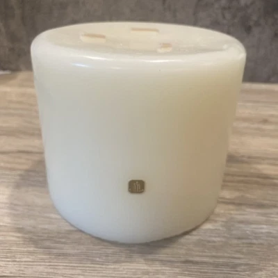 Partylite Iced Snowberries 3 wick Candle 6" x 5" NIB - Imagem 1 de 4