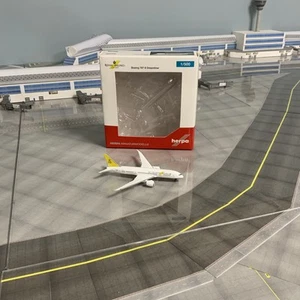 Herpa 1:500 Royal Air Brunei 787-8 - Picture 1 of 1