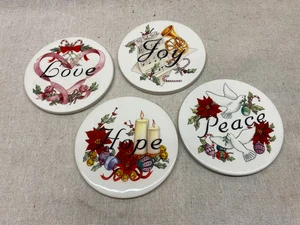 Juego de 4 Posavasos Gruesos Cerámicos Navidad 4 1/2" Esperanza Alegría Paz Amor Decorativos - Imagen 1 de 6