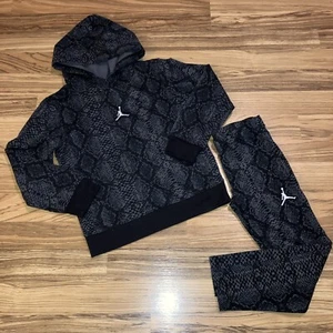 Nike Jordan Girls Sweatsuit Size 6/7 Large Black Snake Skin Print - Picture 1 of 6