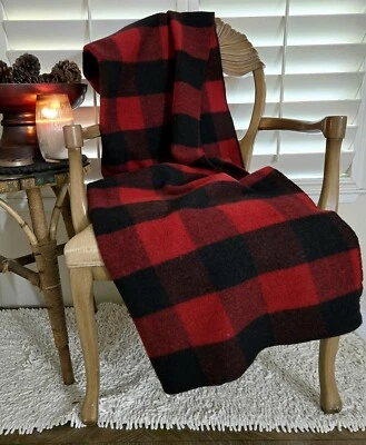 Manta de Colección Northwest Woolen Mills Mezcla de Lana Rojo Búfalo Negro Cuadros Cálida Foto 1 de 4