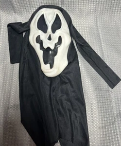 Easter Unlimited Scream Ghostface Mask Glow-In-The-Dark Squiggly Smile Chin VTG - Picture 1 of 3