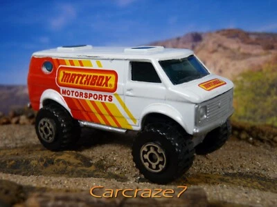 Furgoneta Chevy Matchbox Motorsports 1992 vintage blanca 4x4 con caja suelta D4 Foto 1 de 4