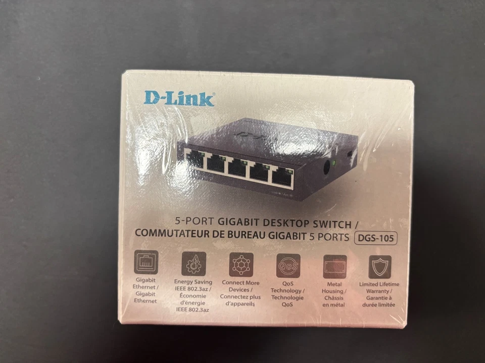 D-Link Gigabit 5 Port Desktop Switch DGS-105  Ethernet  NEW - Image 1 of 1
