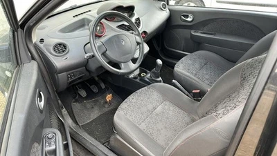 Ceinture avant droit RENAULT TWINGO 2 PHASE 1 8200532101 - Photo 1/4