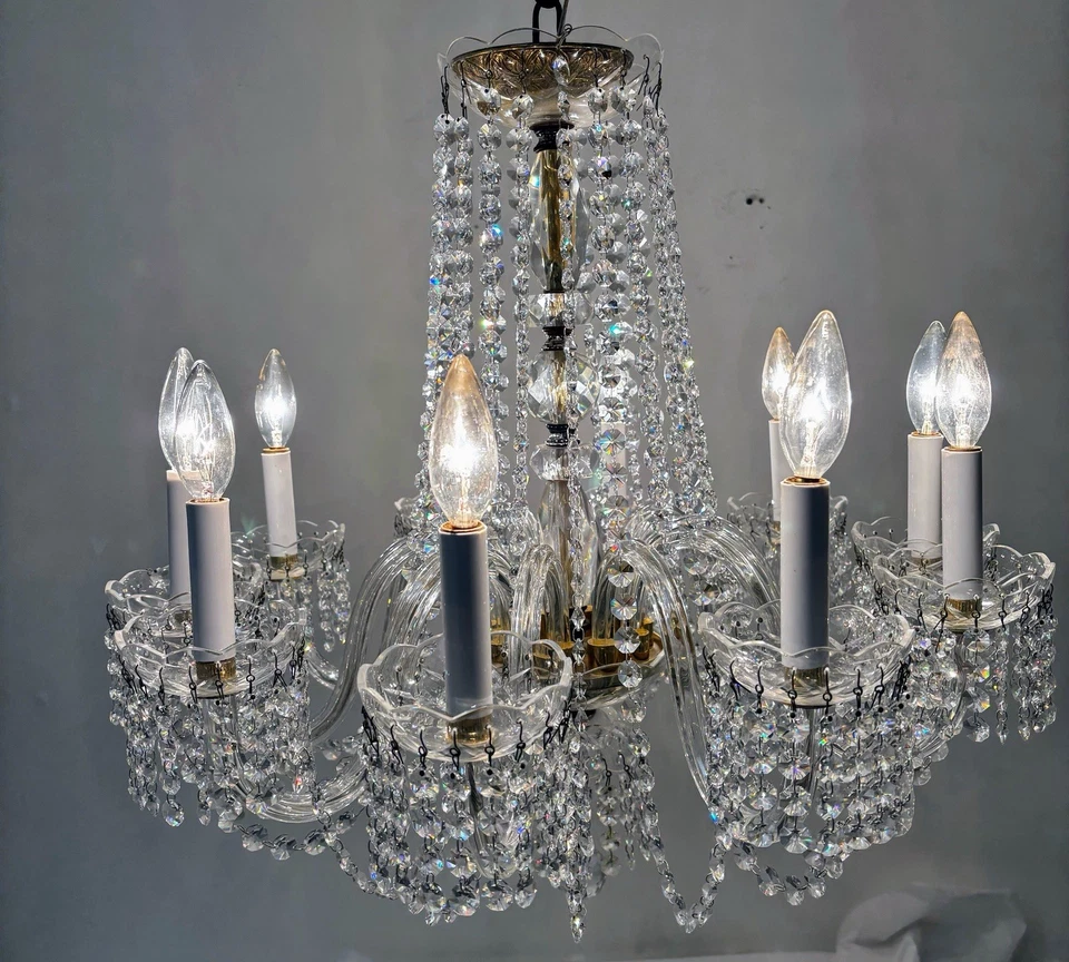 Lámpara de araña de cristal vintage australiana Foto 1 de 3