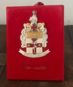 Crest Militaire Croix Rouge Forces Armées Italien en Métal Vernis Floqué Rouge - Picture 1 of 5