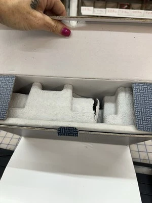 Brookstone PictureBook Portable Digital Photo Album Holds 500 Digital Photos NIB - Image 1 of 3