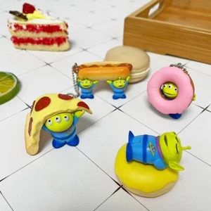 T-ARTS Toy Story Alien Kapsel Spielzeug Mini Figur Cartoon Deko Ornament - Bild 1 von 12