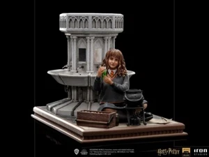 Estatua de Iron Studios Harry Potter Hermione Granger versión de lujo de polijugo 1:10 - Imagen 1 de 10