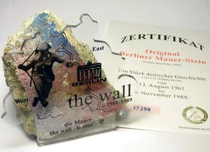 AUTHENTIC PIECE OF BERLIN WALL with CoA - Conrad Schumann "Jump to Freedom" - Picture 1 of 11