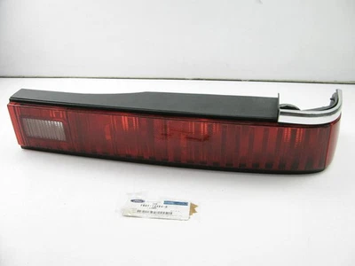 NUEVO OEM Ford F06Y-13404-B Luz Trasera Derecha Lámpara 1988-1991 Mercury Topaz Foto 1 de 4