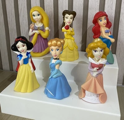 Disney 🩷 Set Of Chunky Princess Bath Toy Figures In Storage Bag - Image 1 of 4