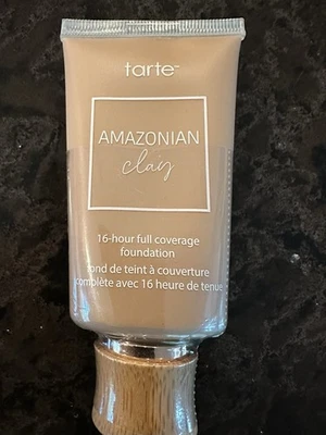 🌟 Tarte Amazonian Clay 16 hr base cobertura total 42H mel bronzeado NOVO LACRADO - Imagem 1 de 4