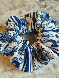 Tessuto Vintage Blu SCRUNCHIE Natale ELASTICO Scrunchies Calza Stuffer vsco - Foto 1 di 2