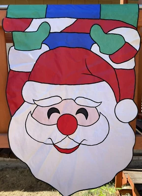 Santa Claus Face 1995 26 X 40 1995 For Pole Holiday  - Image 1 of 4