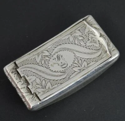1810 Georgian Silver Floral Engraved Curved Snuff Box - Image 1 of 4