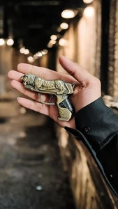 Butane Gas Refillable Cigarette Lighter Tiger Gun Look Designer Stylish - Picture 1 of 3