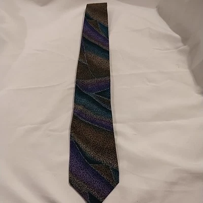 Ungaro Of Paris Men's Tie Pure Silk Made In Spain. - Image 1 of 4