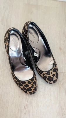 Merona Heels Animal Leopard  Print  Round Toe Pumps Women’s Sz 9 - Image 1 of 4