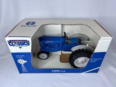 Scale Models Ford 2000 1:16 Diecast Tractor - 1996 Farmer-Stockman Show Edition - Image 1 of 4
