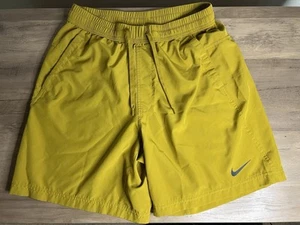 Nike Dri-FIT Swim Trunks S Yellow Gold Shorts DV9857-716 Drawstring Pockets - Imagen 1 de 20