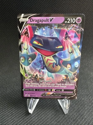 Dragapult V 092/192 Swsh02: Rebel Clash Holo - Image 1 of 3
