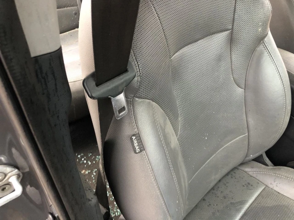 2011-2014 HYUNDAI SONATA 安全带收回器右前乘客黑色 921420 — 第 1/1 张图片