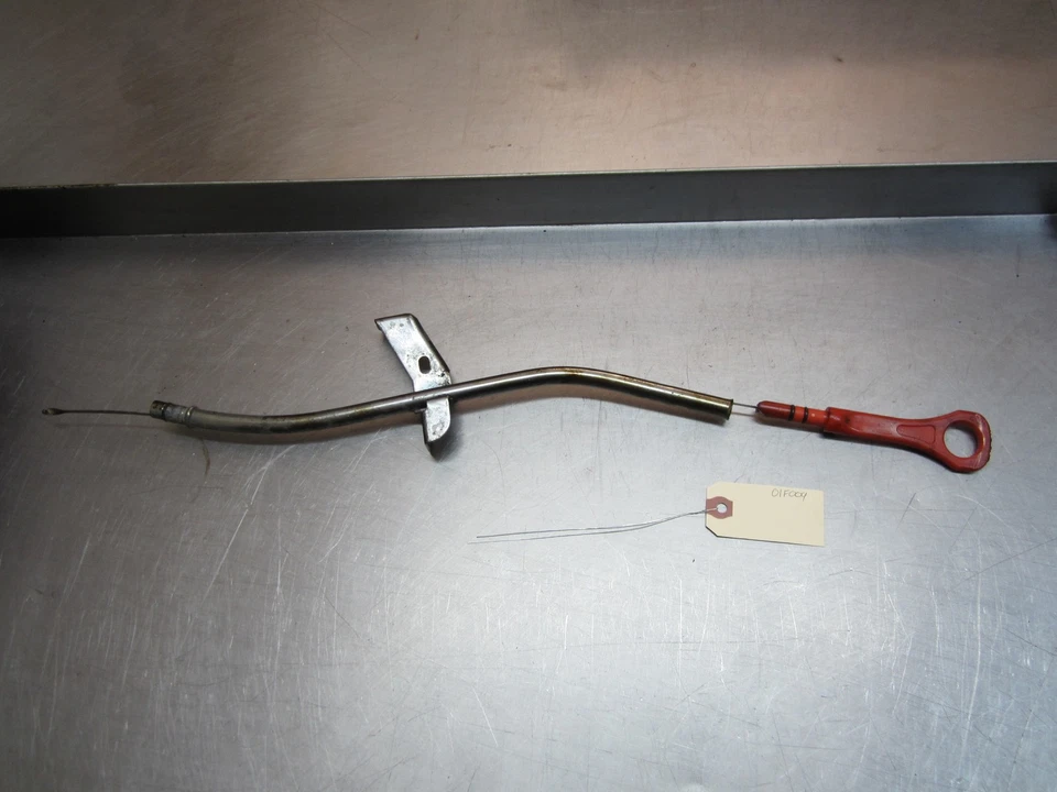 Varilla de medición de aceite de motor con tubo para 14-15 Hyundai Tucson 2.4 266112G020 Foto 1 de 4