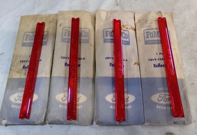 Reflector, Rear Bumper Insert, 1968 Lincoln, Continental, NOS - Image 1 of 4