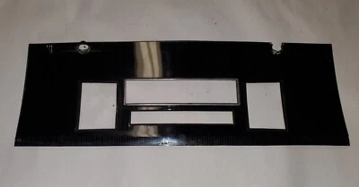 Dodge Coronet 1968 radio bisel tablero estándar Foto 1 de 4