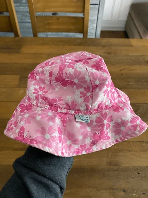 Baby girl sun hat protection pink white floral wee wave - Image 1 of 4