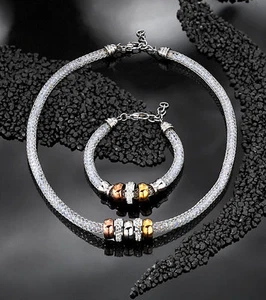 Collier "Eleganza", Edelstahl "gefüllt" mit Strasssteinchen. Mit Charms * NEU * - Bild 1 von 2