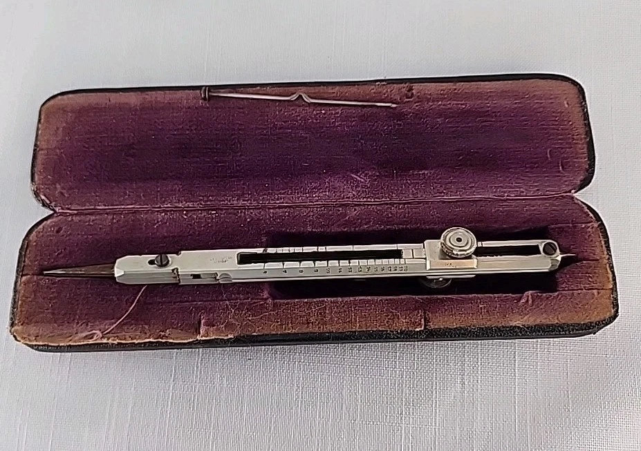 De colección B K ELLIOTT CO ALEMANIA Divisor proporcional y estuche artista de redacción Foto 1 de 4