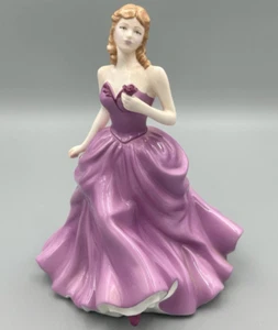 Royal Doulton Pretty Ladies Victoria HN4263 Figur des Jahres 2005 - Bild 1 von 3